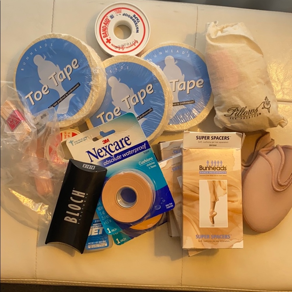 Pointe shoe accessories